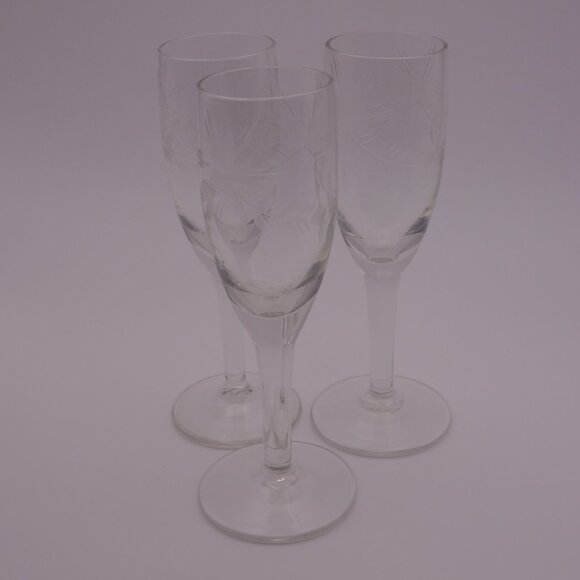 Set of Three(3) Small Delicate Flower Pattern Glasses with Stems - Picture 1 of 13